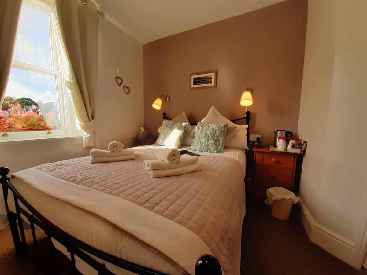 Bed and Breakfast Harvington House Кесвик Экстерьер фото