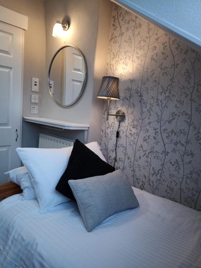 Bed and Breakfast Harvington House Кесвик Экстерьер фото