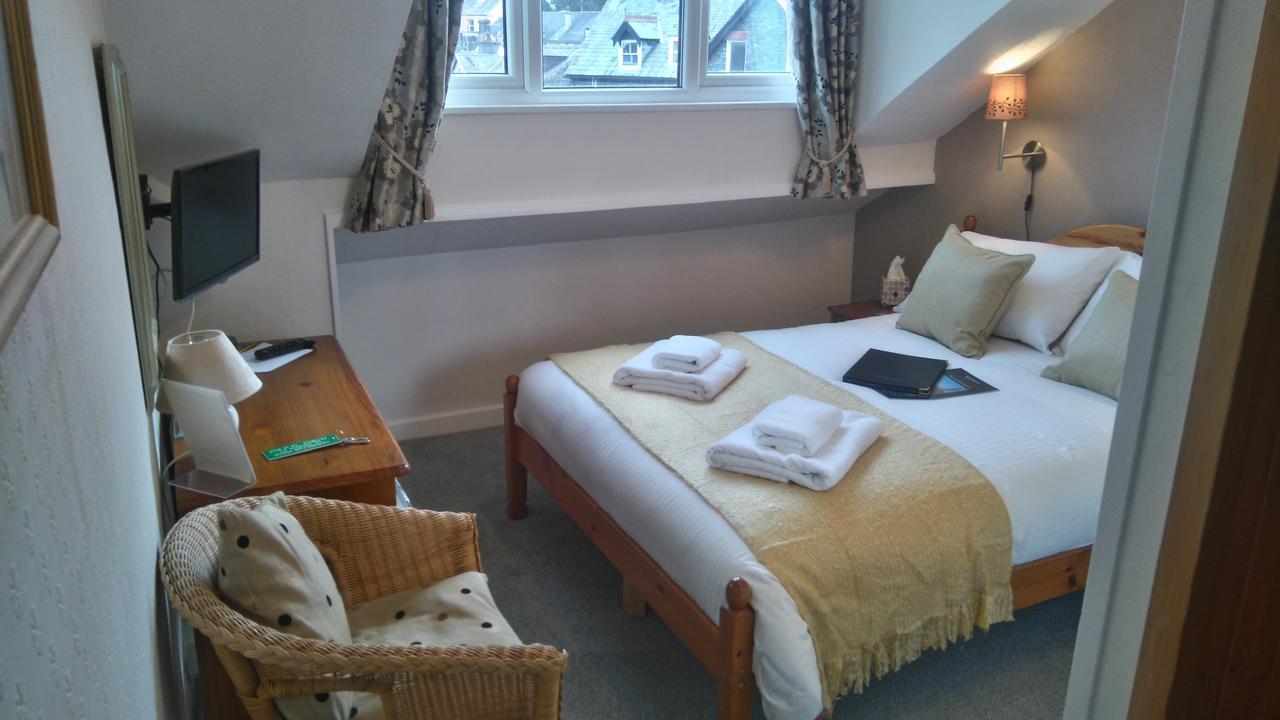 Bed and Breakfast Harvington House Кесвик Экстерьер фото